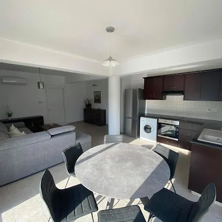 Cosy In Kato With Pool Access * Пафос
