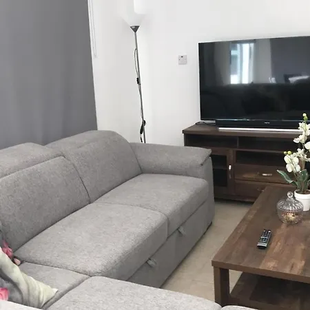 Cosy In Kato With Pool Access Апартаменты Пафос