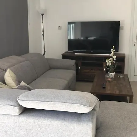Cosy In Kato With Pool Access Апартаменты