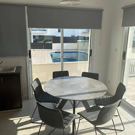 Апартаменты Cosy In Kato With Pool Access